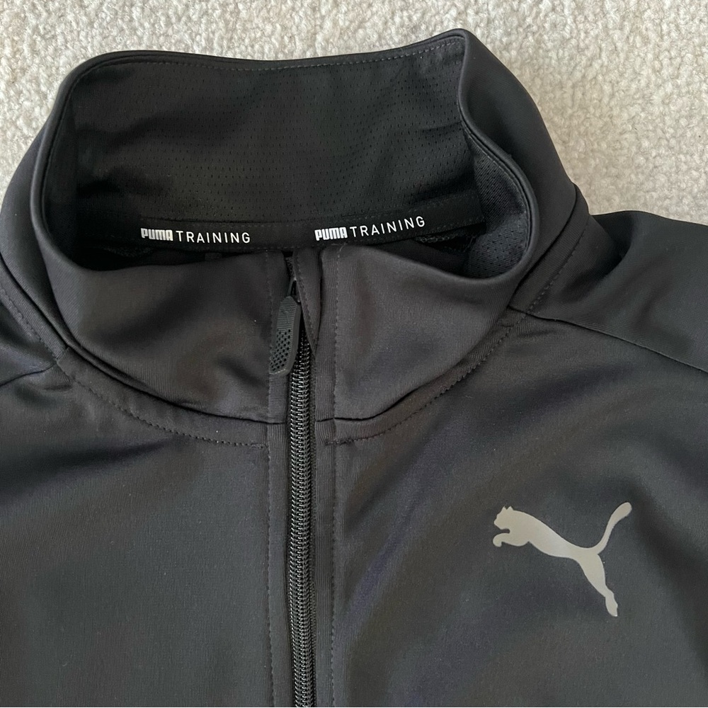 Puma black gym jacket sportswear (small)